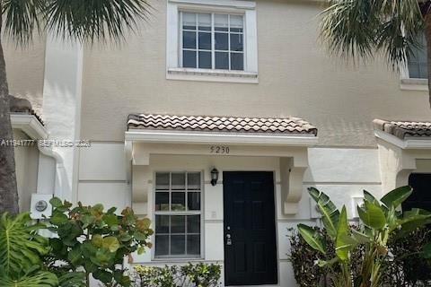 Таунхаус в Уэст-Палм-Бич, Флорида 2 спальни, 93.65м2 № 1998959