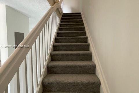 Снять в аренду таунхаус в Уэст-Палм-Бич, Флорида 2 спальни, 93.65м2, № 1998959 - фото 12