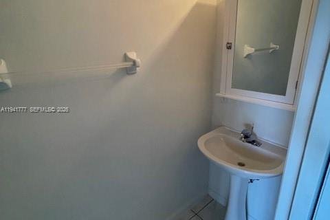 Снять в аренду таунхаус в Уэст-Палм-Бич, Флорида 2 спальни, 93.65м2, № 1998959 - фото 8