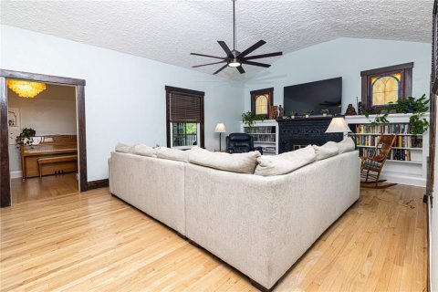 Villa ou maison à vendre à Tampa, Floride: 3 chambres, 212.84 m2 № 1885729 - photo 9