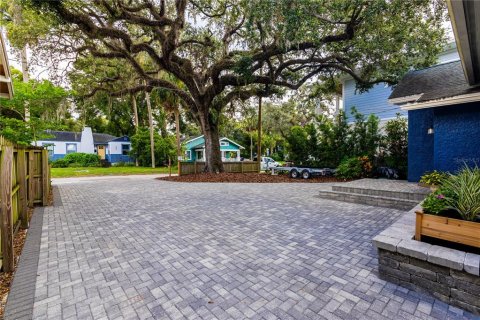 Villa ou maison à vendre à Tampa, Floride: 3 chambres, 212.84 m2 № 1885729 - photo 4