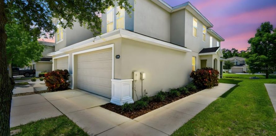 Adosado en Clearwater, Florida 3 dormitorios, 212.1 m2 № 1875788