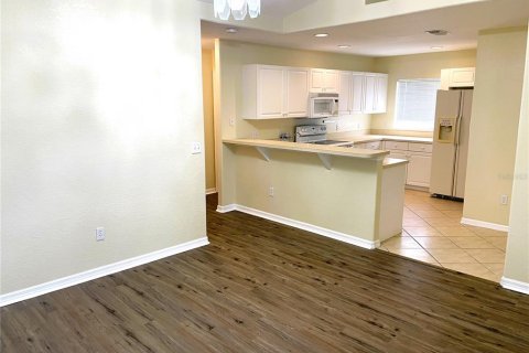 Villa ou maison à louer à North Port, Floride: 3 chambres, 145.11 m2 № 2099706 - photo 4