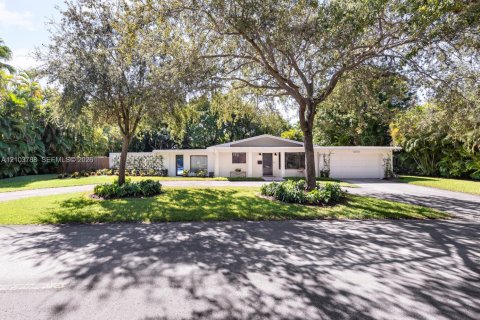 Casa en Pinecrest, Florida 4 dormitorios, 171.4 m2 № 2414748
