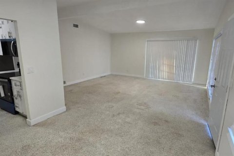 Villa ou maison à louer à Venice, Floride: 2 chambres, 86.96 m2 № 2143442 - photo 2