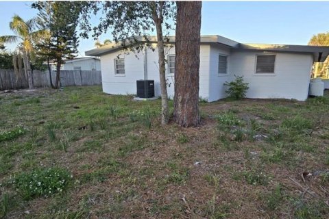 Villa ou maison à louer à Venice, Floride: 2 chambres, 86.96 m2 № 2143442 - photo 15