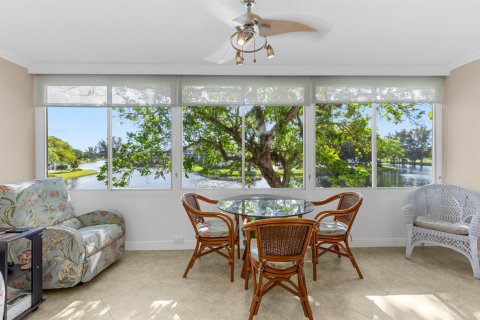 Condo in Deerfield Beach, Florida, 1 bedroom № 2181289 - photo 14
