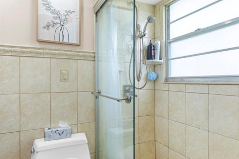 Condo in Deerfield Beach, Florida, 1 bedroom № 2181289 - photo 20