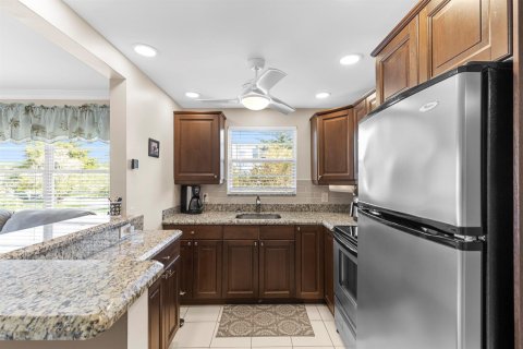 Condo in Deerfield Beach, Florida, 1 bedroom № 2181289 - photo 2