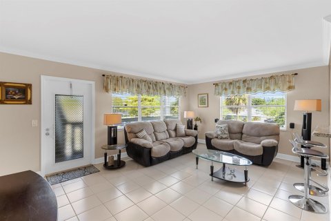 Condo in Deerfield Beach, Florida, 1 bedroom № 2181289