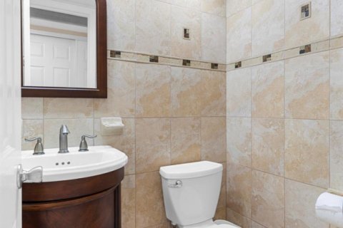 Condo in Deerfield Beach, Florida, 1 bedroom № 2181289 - photo 22