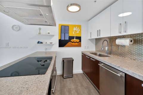 Купить кондоминиум в Майами, Флорида 2 спальни, 108.88м2, № 2064181 - фото 8