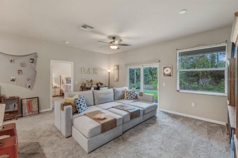 House in Lehigh Acres, Florida 3 bedrooms, 153.29 sq.m. № 2221269 - photo 10