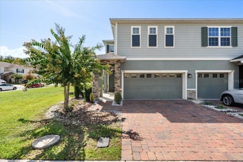 Adosado en Kissimmee, Florida 3 dormitorios, 164.53 m2 № 2150695