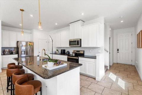 Adosado en venta en Kissimmee, Florida, 3 dormitorios, 164.53 m2 № 2150695 - foto 2