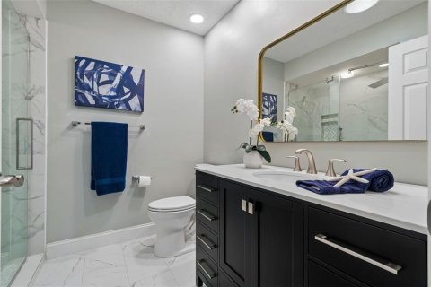 Townhouse in Saint Petersburg, Florida 3 bedrooms, 180.23 sq.m. № 2149383 - photo 20