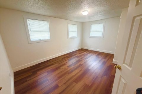 Casa en alquiler en Tampa, Florida, 3 dormitorios, 93.65 m2 № 2277068 - foto 13