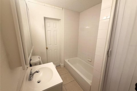 Casa en alquiler en Tampa, Florida, 3 dormitorios, 93.65 m2 № 2277068 - foto 11
