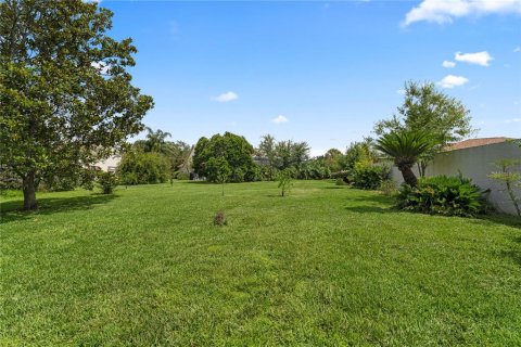 House in The Villages, Florida 2 bedrooms, 141.4 sq.m. № 1829999 - photo 30