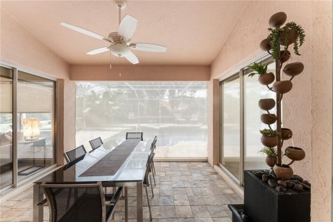 House in The Villages, Florida 2 bedrooms, 141.4 sq.m. № 1829999 - photo 24