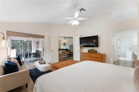 House in The Villages, Florida 2 bedrooms, 141.4 sq.m. № 1829999 - photo 17