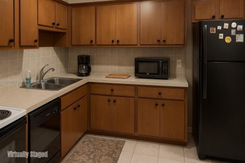 Condo in Coral Springs, Florida, 2 bedrooms  № 1933933 - photo 3