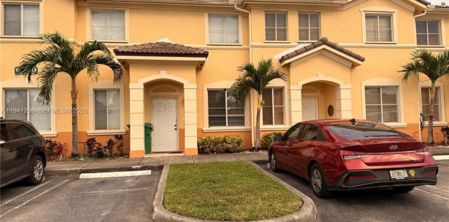 Touwnhouse à Hialeah, Floride 3 chambres, 128.76 m2 № 1998396