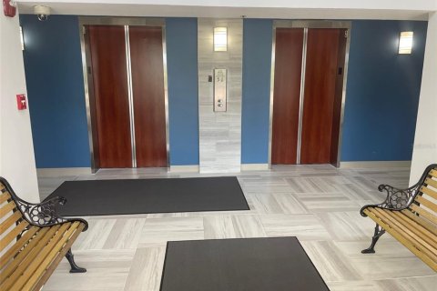 Condominio en alquiler en Treasure Island, Florida, 2 dormitorios, 109.16 m2 № 1840637 - foto 6