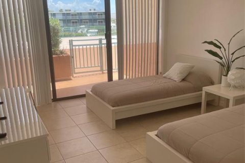 Condominio en alquiler en Treasure Island, Florida, 2 dormitorios, 109.16 m2 № 1840637 - foto 27