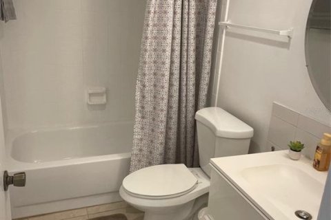 Condominio en alquiler en Treasure Island, Florida, 2 dormitorios, 109.16 m2 № 1840637 - foto 28