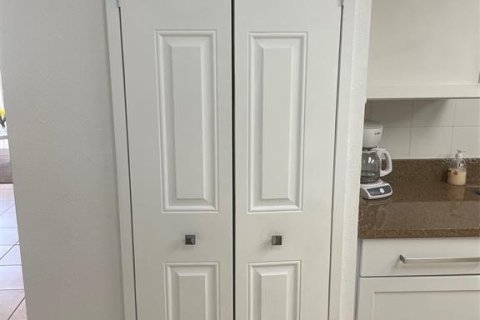 Condominio en alquiler en Treasure Island, Florida, 2 dormitorios, 109.16 m2 № 1840637 - foto 16