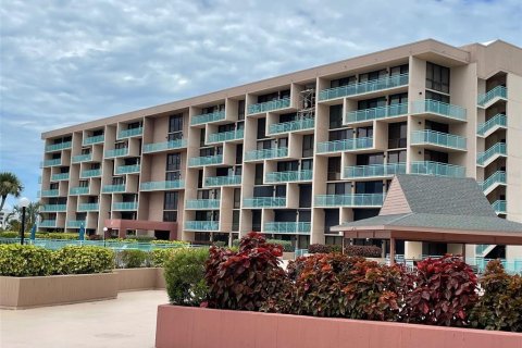 Condominio en alquiler en Treasure Island, Florida, 2 dormitorios, 109.16 m2 № 1840637 - foto 1