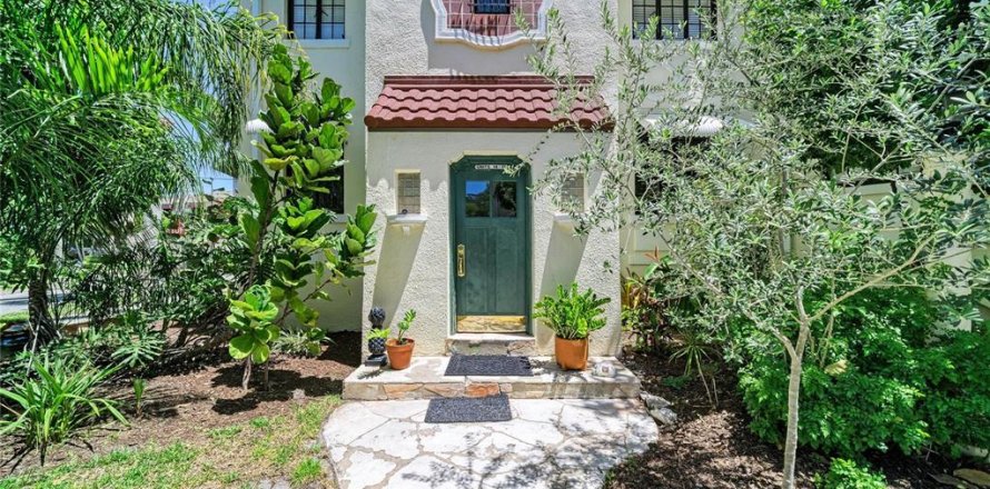 Condo in Bradenton, Florida, 1 bedroom № 2214397