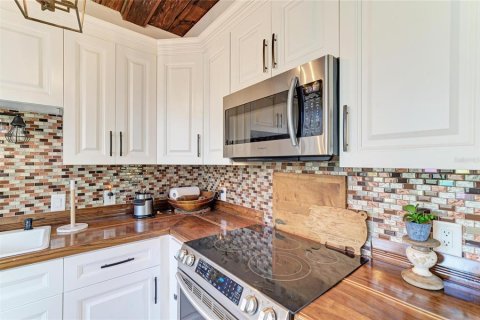 Condo in Bradenton, Florida, 1 bedroom № 2214397 - photo 21