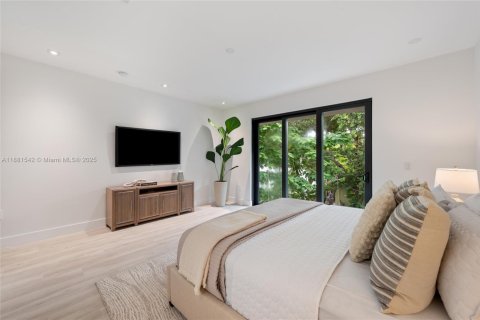Townhouse in Miami, Florida 3 bedrooms, 222.97 sq.m. № 1945634 - photo 26