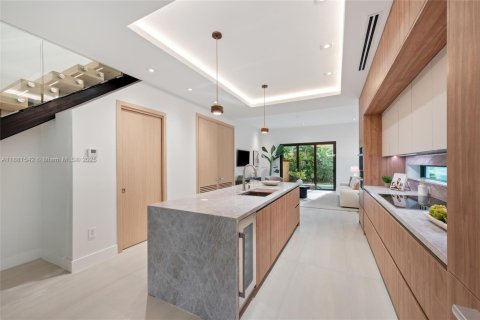 Townhouse in Miami, Florida 3 bedrooms, 222.97 sq.m. № 1945634 - photo 9