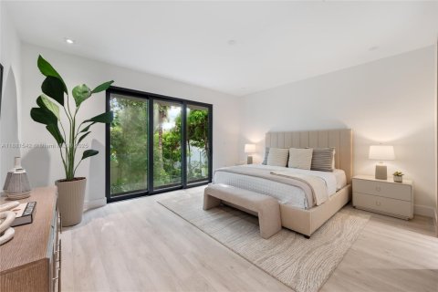 Townhouse in Miami, Florida 3 bedrooms, 222.97 sq.m. № 1945634 - photo 21