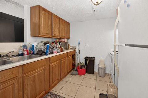 Commercial property in Tampa, Florida 4 bedrooms, 185.8 sq.m. № 2279719 - photo 22