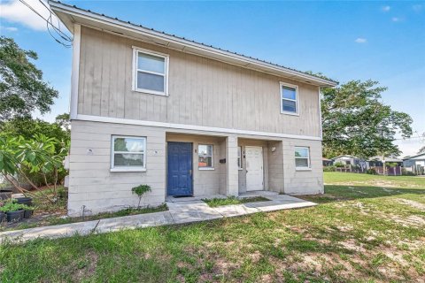 Commercial property in Tampa, Florida 4 bedrooms, 185.8 sq.m. № 2279719 - photo 7