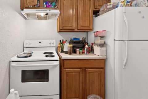 Commercial property in Tampa, Florida 4 bedrooms, 185.8 sq.m. № 2279719 - photo 24