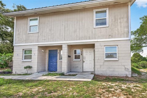 Commercial property in Tampa, Florida 4 bedrooms, 185.8 sq.m. № 2279719 - photo 12