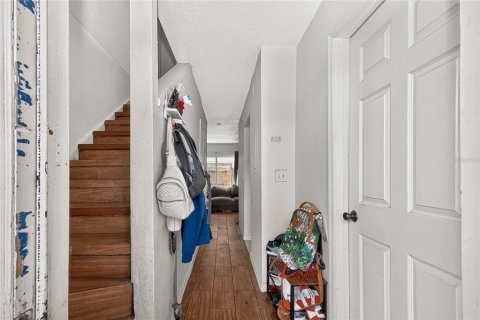 Commercial property in Tampa, Florida 4 bedrooms, 185.8 sq.m. № 2279719 - photo 15