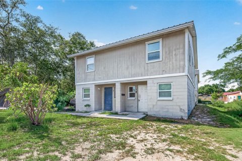 Commercial property in Tampa, Florida 4 bedrooms, 185.8 sq.m. № 2279719 - photo 5