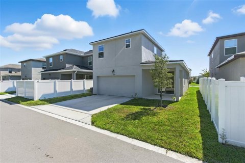 Villa ou maison à louer à Orlando, Floride: 3 chambres, 149.67 m2 № 2401100 - photo 4
