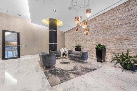 Condo in Miami, Florida, 2 bedrooms  № 1497122 - photo 17