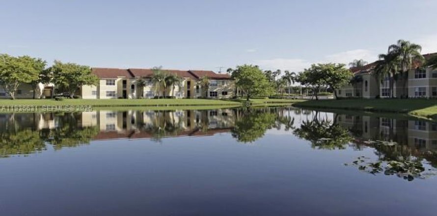 Condo in Sunrise, Florida, 1 bedroom № 1996646