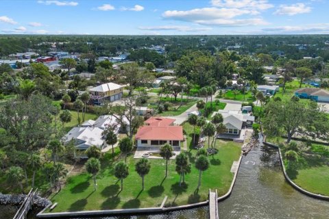 House in Englewood, Florida 2 bedrooms, 135.17 sq.m. № 1824132 - photo 26