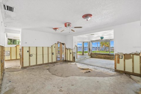 House in Englewood, Florida 2 bedrooms, 135.17 sq.m. № 1824132 - photo 17