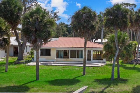 House in Englewood, Florida 2 bedrooms, 135.17 sq.m. № 1824132 - photo 11