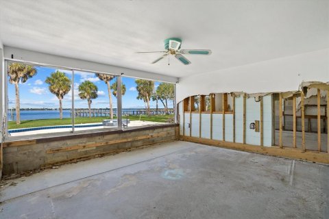 House in Englewood, Florida 2 bedrooms, 135.17 sq.m. № 1824132 - photo 16